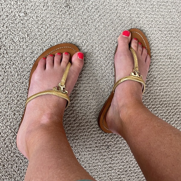 SOLD!!! T Logo Flat Tory Burch Sandals Size 7 (Gold/Metallic) - Picture 13 of 14